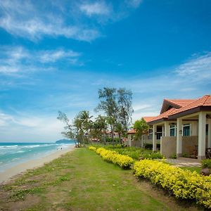 Borneo Beach Villas & Suites
